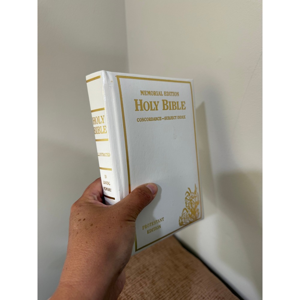 Memorial Edition Holy Bible KJV Protestant World Bible Publishers Illustrated